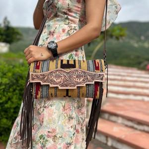 Nouveau Western élégant véritable cuir aztèque usiné Multi couleur frange sac à bandoulière vente chaude nouveauté usiné selle couverture sac à main - Product Image 2