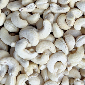 Trusted Supplier Raw Cashew Nuts WW180, WW240, WW320, LP, WS Cashew Nuts Bulk Cashew Nuts From Santigo Vietnam - Product Image 1