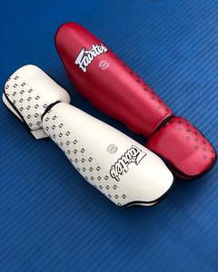 Protector de Piernas Fairtex de la Mejor Calidad para Boxeo, Kickboxing y MMA, Protector de Tibias de Cuero para Muay Thai - Product Image 3