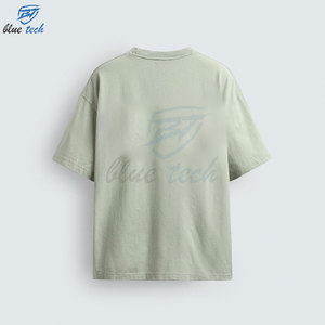Esta camiseta verde extragrande de primera calidad está hecha de algodón 100% de alta densidad para un tacto suave, duradero y cómodo. - Product Image 2