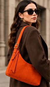 Bolso de Hombro Gravs Premium de Cuero Genuino Estilo Vintage Inglés para Mujer, Diseño Bohemio, Minimalista, con Correa Única y Cierre de Cremallera - Product Image 5