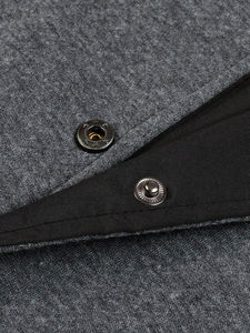 Chaqueta Varsity Vintage de Alta Gama con Logotipo Personalizado para Hombre - Chaqueta de Invierno Transpirable de Secado Rápido con Cuello Alto de Alta Calidad - Product Image 4