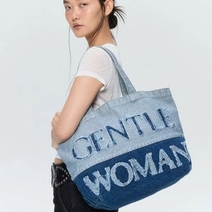Bolsos Tote de Mezclilla Azul de Dos Tonos con Diseño Único, Gran Capacidad, con Apliques de Letras Grandes, para Damas, Uso Diario Informal y Viajes - Product Image 1