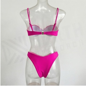 Ensemble de bikini bandeau rose uni pour femme avec bas de maillot de bain string extensible - Product Image 2