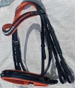 Brida doble de cuero Weymouth de tamaño personalizado, la mejor para doma clásica, equipo ecuestre anatómico para montar a caballo, venta al por mayor. - Product Image 4