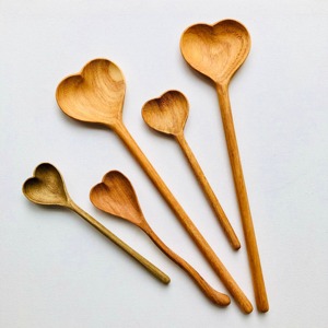 Cuchara de servir de madera natural con acabado liso, apta para lavavajillas, reutilizable, ecológica, utensilio de cocina para el hogar - Product Image 6