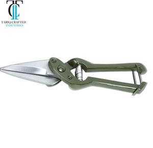 Cisailles à ongles pour bovins, ovins et caprins – Outil d'entretien des sabots – TARIQ CRAFTED INDUSTRIES - Product Image 3