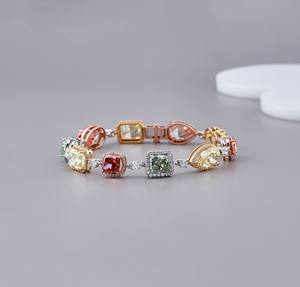 Pulsera de Diamantes de Color Fantasía Cultivados en Laboratorio con Acabado en Oro de 14K en Diferentes Formas - Product Image 1