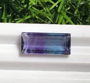 พลอยฟลูออไรต์ธรรมชาติทรงบาแกตต์ สีม่วงน้ำเงิน พลอยเปลี่ยนสีรูปทรงสี่เหลี่ยมผืนผ้า สำหรับทำเครื่องประดับ - Product Image 1