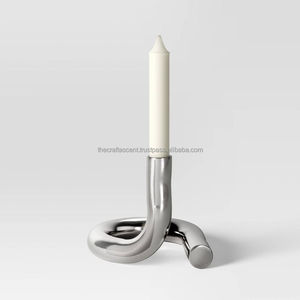 Vente en gros de porte-bougie en aluminium doré de luxe fait à la main pour la décoration de la maison et du jardin, lanterne de Noël - Product Image 4