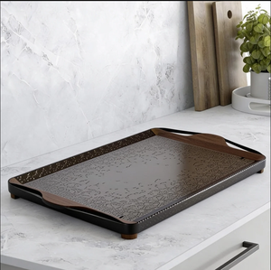 Plateau de service rectangulaire en bois et métal avec surface métallique texturée, design moderne, durable, plateau décoratif pour la table à manger à la maison - Product Image 2