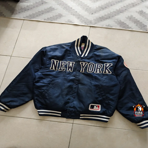 แจ็คเก็ตเบสบอลแบบมีโลโก้สั่งทำพิเศษสำหรับผู้ชาย แจ็คเก็ตซาตินทีมเบสบอลสำหรับผู้ชาย ราคาสุดคุ้มค่า แจ็คเก็ตบอมเบอร์สำหรับผู้ชายที่เป็นที่ต้องการอย่างมาก - Product Image 1