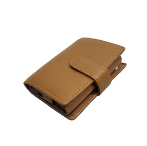 Portefeuilles pour hommes en cuir européen vintage à bouton-poussoir en métal court, fabriqués en Inde, porte-cartes de crédit RFID, vente en gros mondiale - Product Image 1