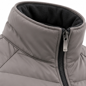Chaqueta acolchada ligera gris para mujer, con cierre de cremallera, corte ajustado y cuello alto. - Product Image 4