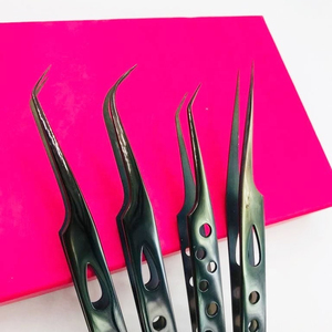 Ensemble de pinces à cils de précision en acier inoxydable, pointe lisse, design ergonomique pour la pose et le retrait des faux cils, emballage en boîte - Product Image 5