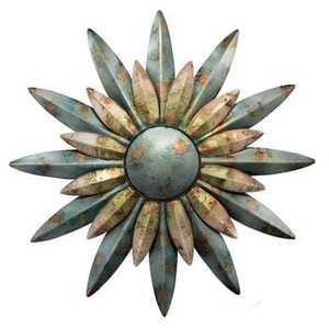 Grille murale en métal ornée de style vintage, en fer forgé à la française avec motifs en filigrane, finition bronze antique - Product Image 1