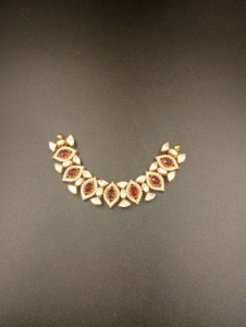Collier ras-de-cou vintage en or plaqué or avec doublet vert, design floral de luxe pour femme, bijoux Amaira, bijoux de fiançailles et de mariage - Product Image 6