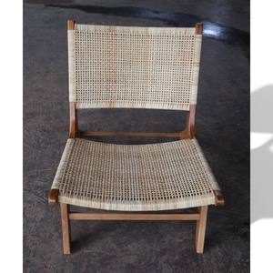 Chaise longue de piscine en teck indonésien écologique et durable, faite à la main avec un tressage en rotin, pour villa et jardin - Product Image 3