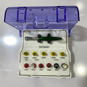 Plateau d'instruments dentaires pour implantation avec composants de préparation chirurgicale, kit d'implants dentaires, outils chirurgicaux pour ostéotomie - Product Image 1