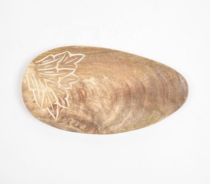 Fabricant en gros de plateau de service abstrait en bois de manguier sculpté à la main créatif de quantité minimale de commande basse - Product Image 2