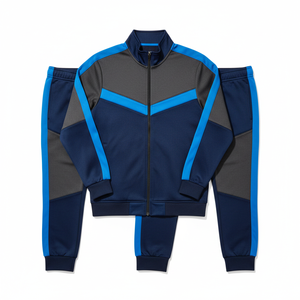 Ensemble de survêtement de football pour hommes en polyester 100 % personnalisé OEM, manches courtes, logo frontal par sublimation, séchage rapide, respirant - Product Image 2