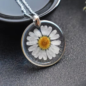 สร้อยคอดอกไม้แห้งแท้ขายส่ง จี้รูปดอกเดซี่ เครื่องประดับทำมือ สไตล์สัตว์ งานศิลปะสะสม - Product Image 1