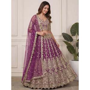 Lehenga Choli Tradicional Chino Bordado en Color Morado para Damas de Honor - Product Image 5