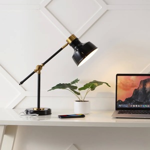 Lámpara de Mesa Minimalista de Latón Dorado Mate para Oficina y Dormitorio - Product Image 6