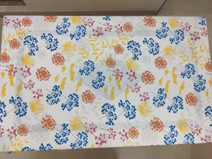 Couverture de table de mode Nouveau Design nappe en coton personnalisé imprimé vinyle riche champ personnalisé nappe bord reliure fleur. - Product Image 3