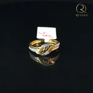 Anillo con Diseño de Hoja de Oro para Mujer con Brillantes Detalles de Circonia Cúbica, Ideal para Uso Diario y Regalos Especiales - Product Image 2