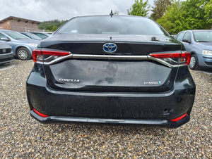Toyota Corolla 18 Hybride, berline économique en carburant, transmission automatique, voiture familiale fiable, faible consommation, conduite confortable - Product Image 5