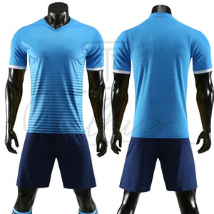 Tenue de football de haute qualité 2026 en polyester, maillot de football à col rond avec short, uniforme de football avec nom d'équipe personnalisé - Product Image 5