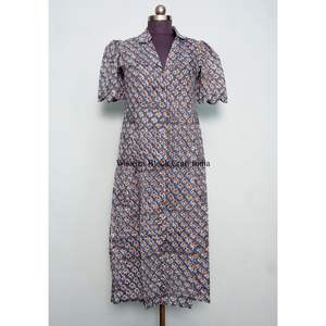 Robe midi pour femme 100 % coton, très vendue, écologique, lavable, nettoyage à sec, respirante, boutonnée au dos, imprimée, col en V, manches courtes - Product Image 3