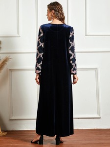 Nouvelle Abaya en velours de Dubaï de qualité supérieure, design de vêtements islamiques en gros, vêtements pour femmes en polyester antistatique, style turc, Abaya en velours - Product Image 4