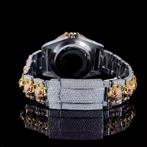 Montre de luxe en moissanite pour homme, montre-bracelet à quartz haut de gamme avec un look moderne et élégant. - Product Image 2
