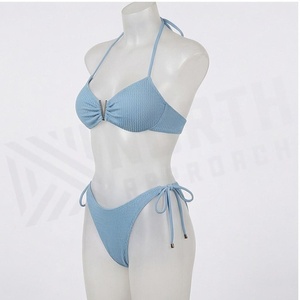 Conjunto de bikini acanalado con cuello halter para mujer, traje de baño de dos piezas azul claro con parte inferior con lazo lateral y tela elástica - Product Image 3
