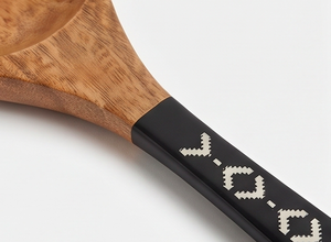 Ensemble de service à salade en bois moderne avec poignées à motifs bohèmes, couverts réutilisables pour la restauration, les événements et le camping - Product Image 2