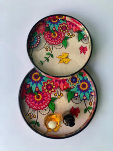 Plateau floral élégant de style bohème, en résine et émail, avec un design peint vibrant, pour la décoration intérieure et l'artisanat - Product Image 5