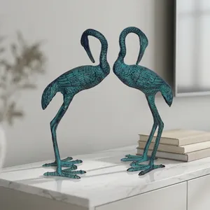Par de Esculturas de Grullas Metálicas Hechas a Mano con Acabado Envejecido, Figuras de Aves Contemporáneas para Decoración de Mesa - Product Image 2