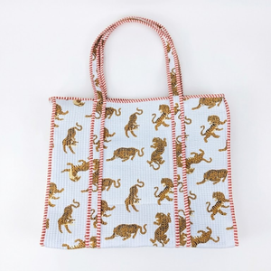 Sac fourre-tout confortable en fibre de coton pour femme, motif tigre matelassé avec passepoil contrastant, sac fourre-tout de haute qualité - Product Image 1