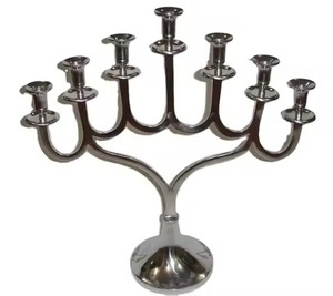Élégant Chandelier en Métal à 7 Branches pour la Maison, Porte-Bougie Décoratif, Centre de Table, Accent d'Intérieur - Product Image 1