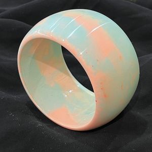 Bracelets classiques en résine faits à la main pour femmes, couleur personnalisée, accessoires de mode pour le quotidien, les fêtes, les mariages et les festivals - Product Image 6