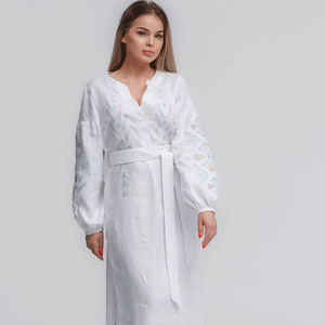 ชุดเดรสยาวพิมพ์ลายบล็อกแขนยาว คอวี ปักลาย  ความยาวระดับข้อเท้า สไตล์ยูเครน เหมาะสำหรับใส่ไปชายหาดสำหรับผู้หญิง - Product Image 1