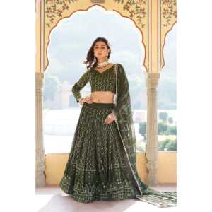 ชุดเลเฮนกาโชลีสีเหลืองสำหรับงานแต่งงานของผู้หญิงโดย LIVEWEAR - Product Image 6