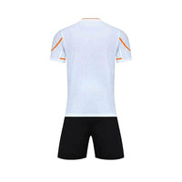 Vêtements de football imprimés numériquement très demandés, personnalisez votre propre logo, uniforme de football court 100% polyester antibactérien