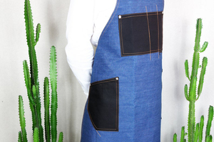 Tablier de service en toile personnalisé avec logo, bretelles en cuir réglables, uniforme professionnel pour serveurs, réceptionnistes d'hôtel, hôtesses de l'air - Product Image 4