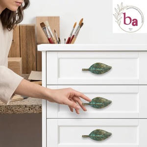 Pomo de Mueble Moderno con Diseño de Hoja Fundida y Detalles de Cuentas, Duradero y Ecológico, para Baño, Hogar, Oficina, Taller, Apartamento - Product Image 4