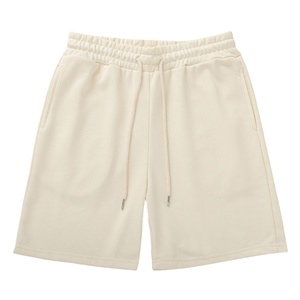 Shorts d'entraînement pour hommes Outfitize avec fentes latérales, offrant une autonomie de mouvement maximale, shorts de course légers, vêtements de performance athlétique - Product Image 3