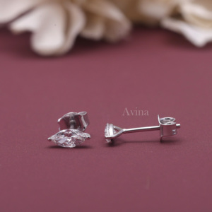 Pendientes de Diamante Cultivado en Laboratorio con Certificación IGI, Corte Marquesa, en Plata de Ley 925 |   Pendientes de Diamantes de Lujo - Product Image 3