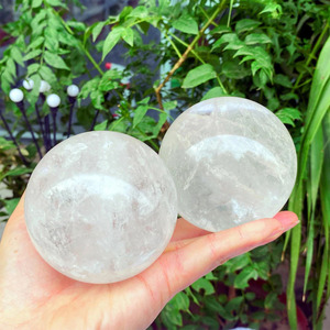 Sphère de quartz clair poli, objet de collection artistique, décoration Feng Shui pour la maison, globe avec taches - Product Image 4